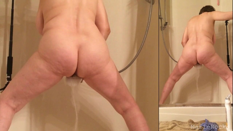 MarieRocks: 60+ GILF has a clean shower and a clean pussy,...