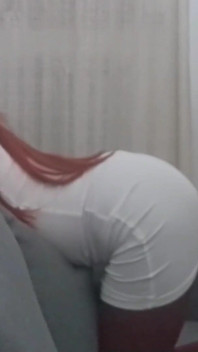 MILF neemt een lul in haar mond en komt klaar, volledige video 30 minuten