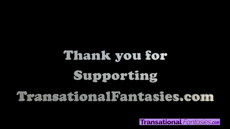 Transational Fantasies: La bella ragazza transessuale della porta accanto fa pipì