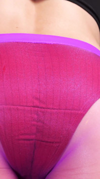 114- Calcinha de fetiche sob meia-calça perfeita. Como minha bunda? Mensagem para mim no chat 60fps