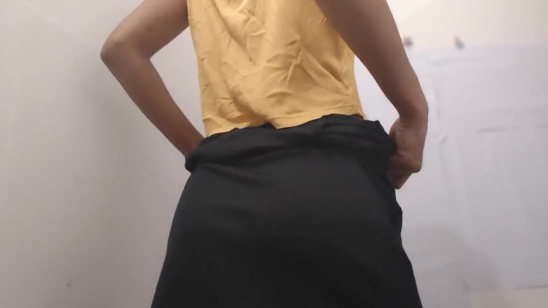 desigirl93: 火辣德西印度穆斯林女孩sana制作裸体指法视频