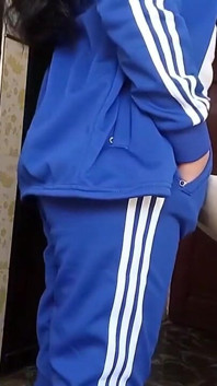 Üniversite banyosunda şenlik kaydediyor