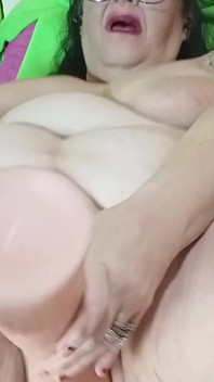 Con cu to lớn bteett đã cho con điếm này một đêm không thể quên