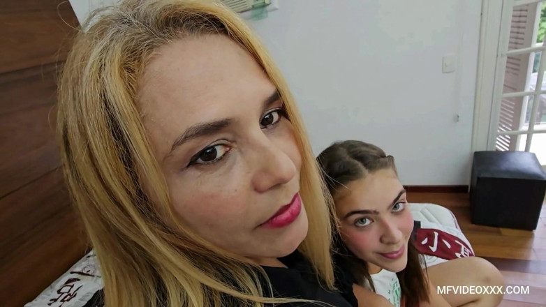 MF Lesbian: Por favor, chica
