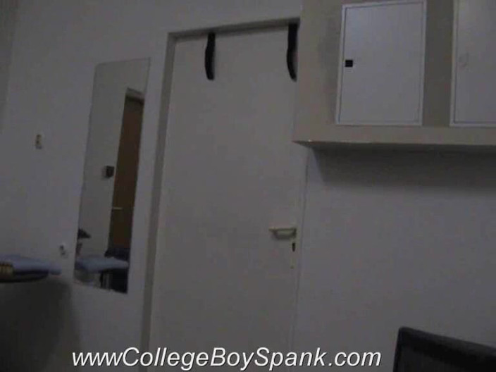 SPANKING BOYS VIDEO: ジルカ・ヴィクトラム
