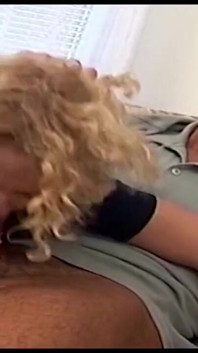 Sexy behaarte muschi ficken, abspritzen im mund