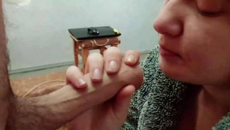 SchoolPrincess: I Suck a Beautiful Cock Perfectly
