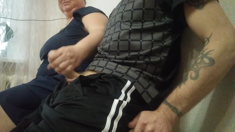 Zona901: Jerking off my cock in the office and helping me...