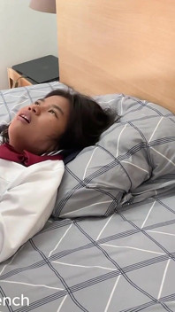 Nghiệp dư Thái Lan 18 tuổi với âm hộ khít khao không thể xử lý con cặc trắng