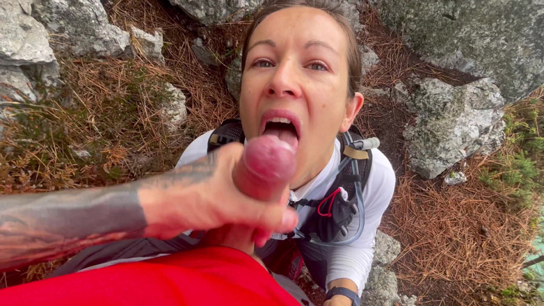 Dazzlingfacegirl: Kouření cizího ptáka v lese a polykání jejího spermatu