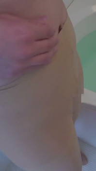 Panty verleidster - negeerd door haar man, smeekt ze me om seks en een creampie - deel 2