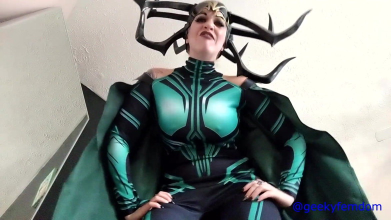Geeky Femdom: Kemenangan Hela Dominan