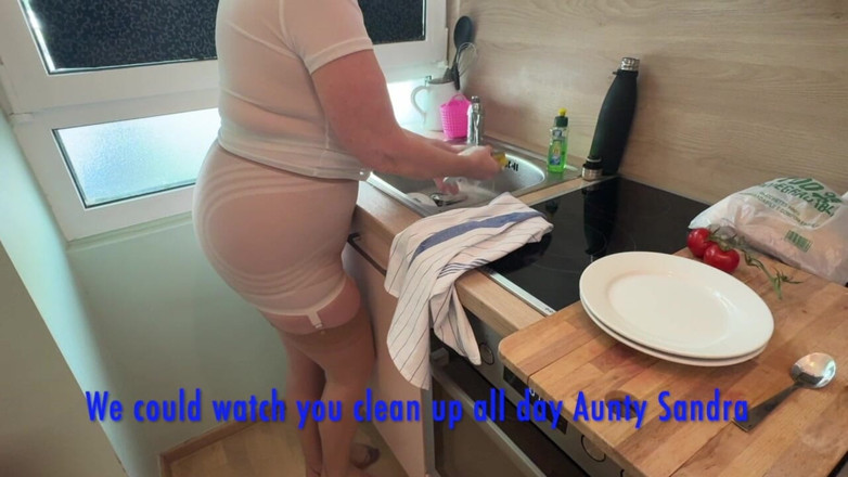 Aunty Sandra vintage girdle queen: Teta Sandra O Domácích Povinnostech Vgq42