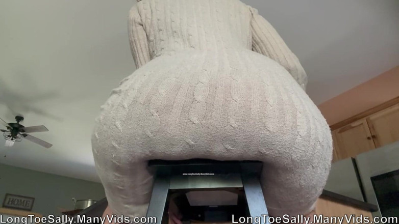 Long Toe Sally Big Buns: Long Winded