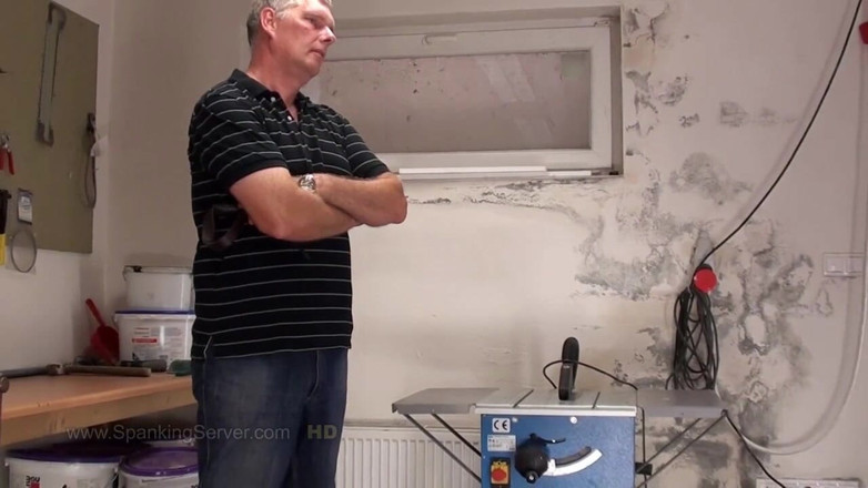 Spanking Server: Caprice, zły, zły gal bierze karę bicz w dupę