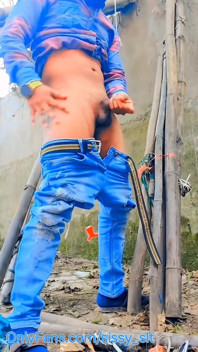 Femboy Twink Kencing Luar Dan Keseronokan Compilation.mp4
