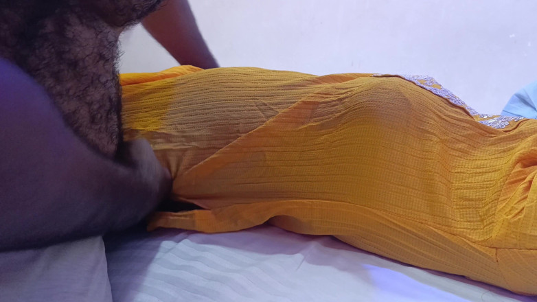 Pushpa porn: Gerente disfrutando del personal de la oficina con desnudo en...