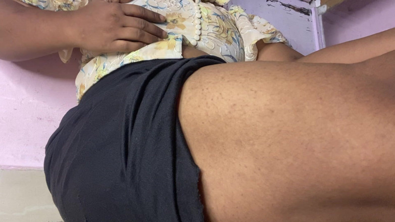 Angoori: Tamil flicka fitta fingrar bröst show