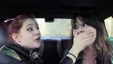 Selfgags classic: 言い争いのハンドギャグガール!