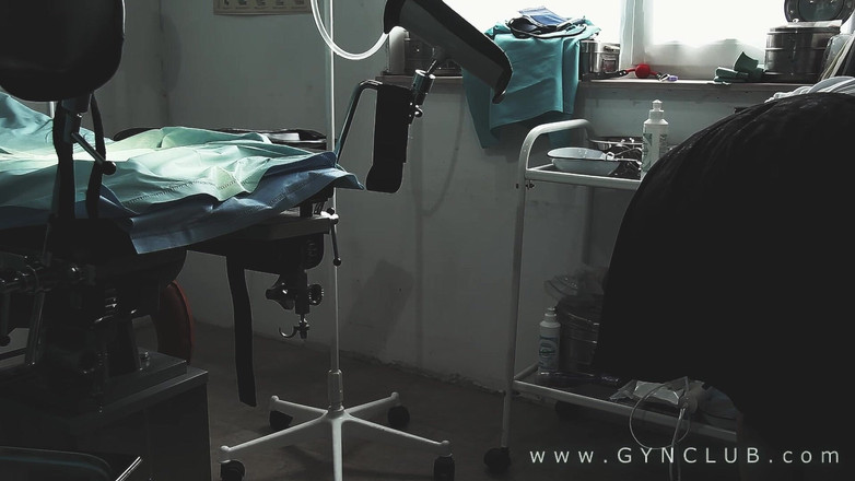 Medical fetish studio gynclub: Tvrdá gynekologická zkouška