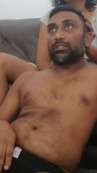 Desi Sexy macecha svádí nevlastního syna 1