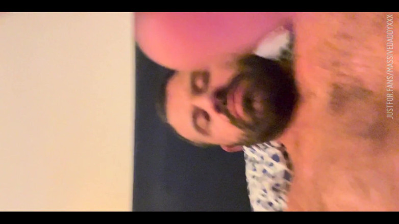 Massive daddy xxx: Rozmowa brudna z klientem!