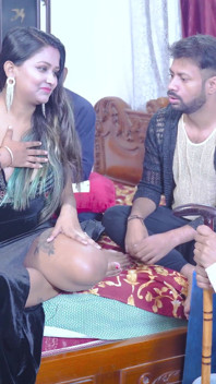 Desi kåta Bhabhi Starsudipa gangbang knulla med alla Devar hardcore flera sprut film (hindi ljud)