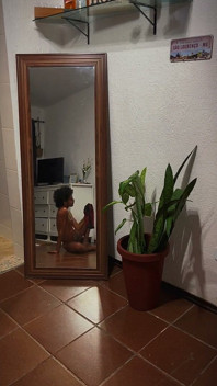 Presumiendo Desnudo Delante De Mi Amigo