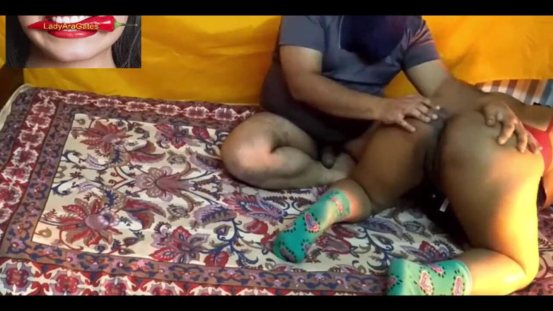 Hotty Jiya Sharmaa: Sdílení sexy milf tetičky!