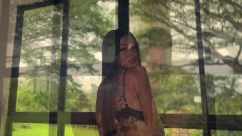 Anna Cherry: Te Gusta Como Bailo Con Mi Lencería Mientras Me Desnudo?