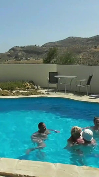 Mffff orgia na piscina