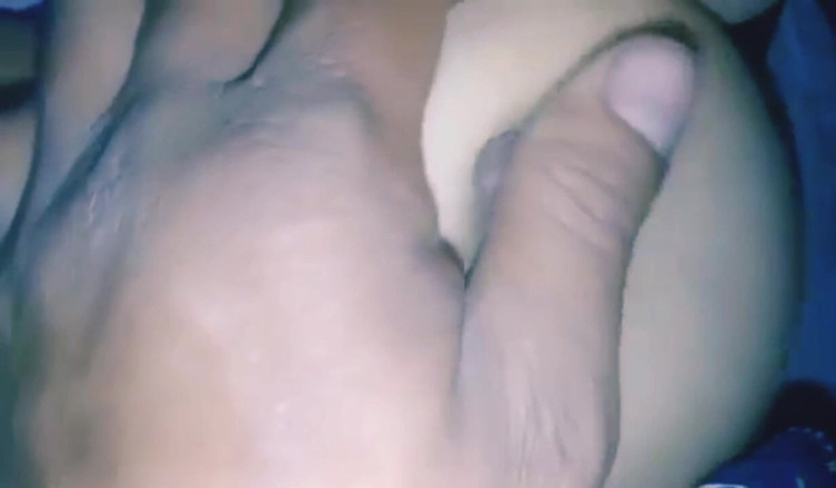 Sano lado: Teman wanita dan teman lelaki Nepal memanggil boop audio yang...