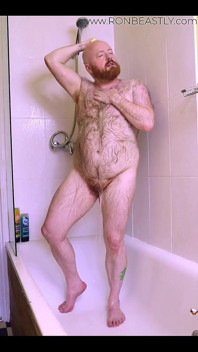 J’ai pris la douche pour être propre, j’ai fini par devenir très très sale !