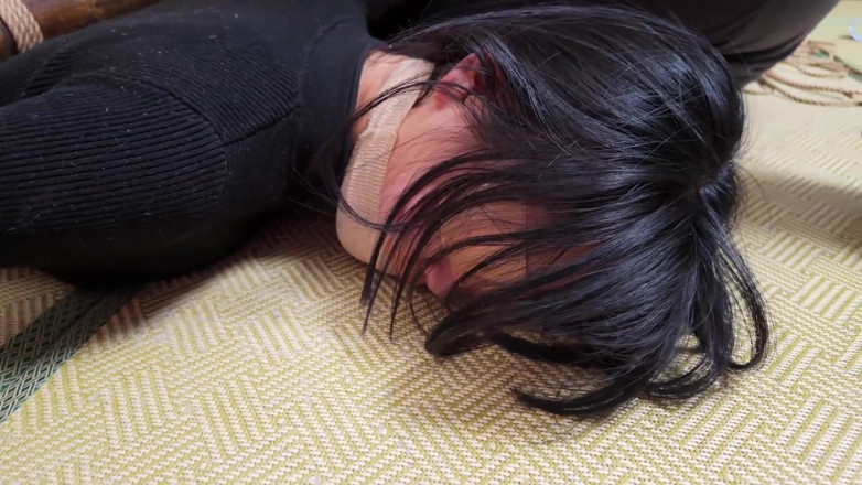 Aisan girl bondage: Xr40-a Girl in Black Stocking Is Tied to a Cross