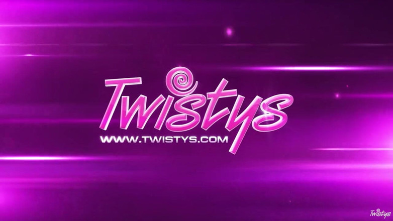 Twistys: Twistys - taylor Sands zeigt ihr neues spielzeug und ihre enge...