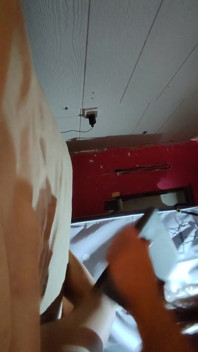 Ich bin mein Zimmer und ich fühlte mich wie ficken mit dem Kissen und auch mit meiner kleinen Hand