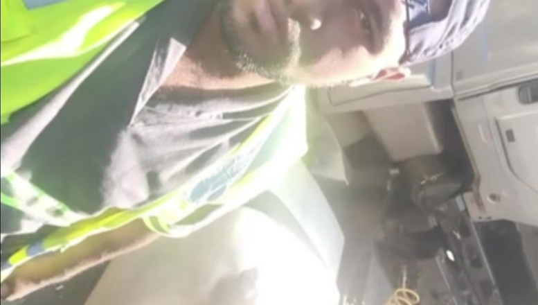 TheBlacKHunterr: Sperma inne i lastbilen