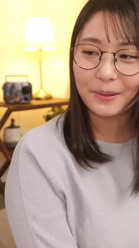 최고 품질의 아마추어 A5 순위 육체가 도착했습니다 : 온유하고 안경을 쓰고 겸손한 대학생