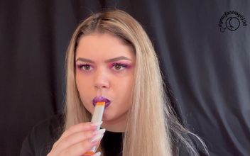 Velvet Vixen: Smoking Seduction