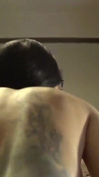 我仍然操我离异的阿拉伯继母，她是美丽和饥渴的