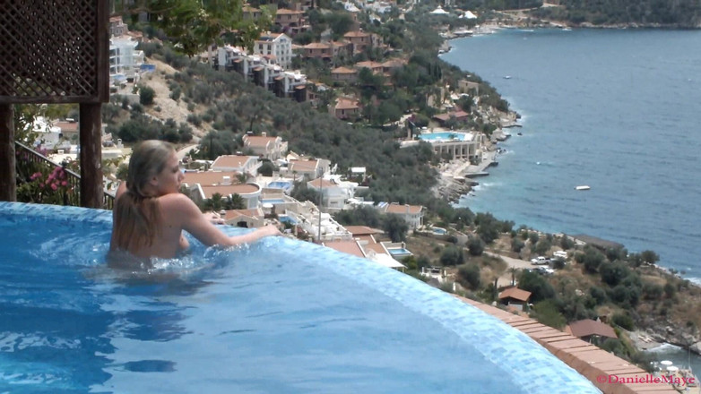 Danielle Maye: Bohyně mermaid