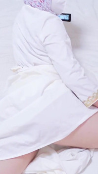 A Malaysian Hijabi Girl Teasing with White Abaya Showing off Her Ass