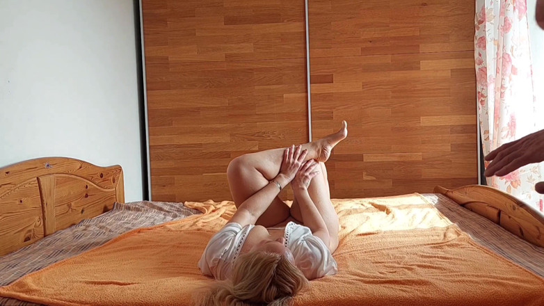 Selena701: 백인 셀레나의 침대 게임