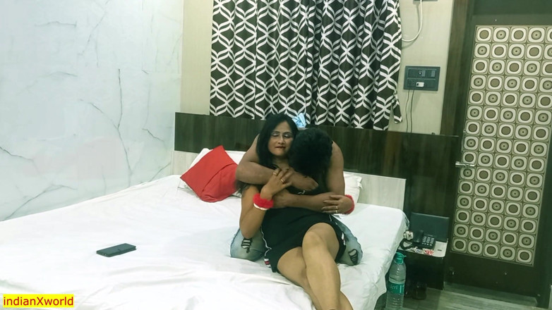 IndianXworld Premium: Une belle-mère desi sexy se fait baiser, hardcore érotique ! Dernier sexe...