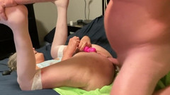 Squirting Senior: Nadržená zralá manželka dostane její zadek ošukaný velkým čůrákem nevlastním otcem