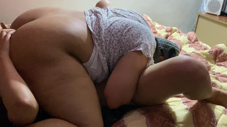 Arabic lesbian: Sex lesbian Arab Poziția 69 lesbiană nouă