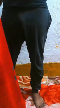 Cumnata excitată din Delhi se fute cu cumnatul noaptea.