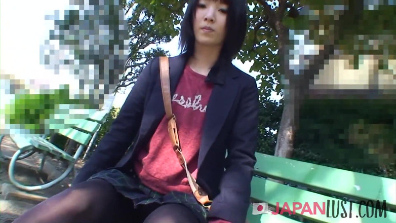 Japan Lust Gold: 딜도와 자지를 위해 몸을 숙이는 일본 십대