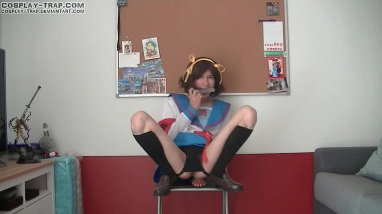 RosalinaxGirl: Crossdress cosplay Haruhi kerusi keseronokan