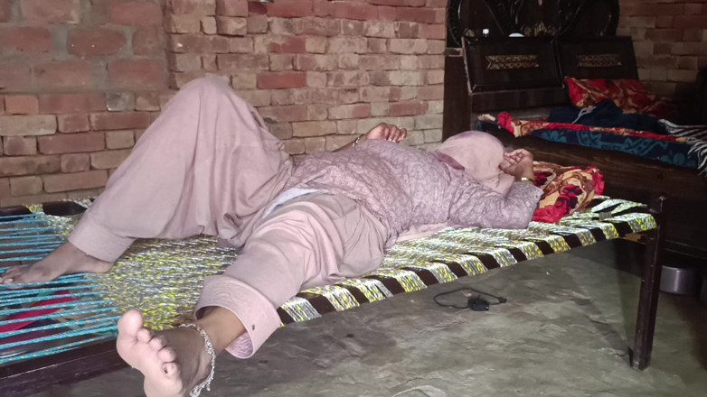 Bhabhi UP: Mojego życia nie ma dziś w domu, po prostu daj to...